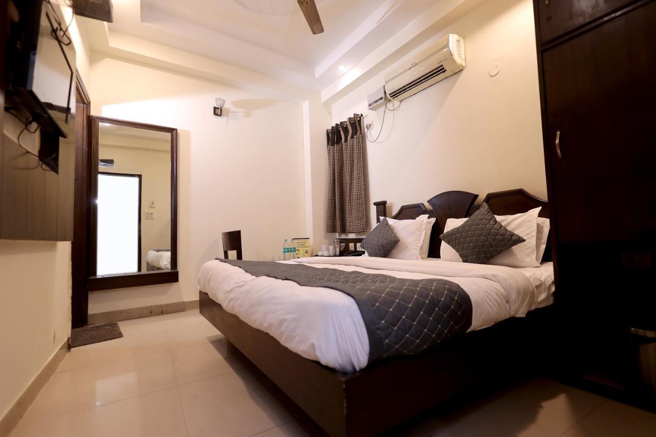 Hotel Gaylord International - New Delhi Exterior photo