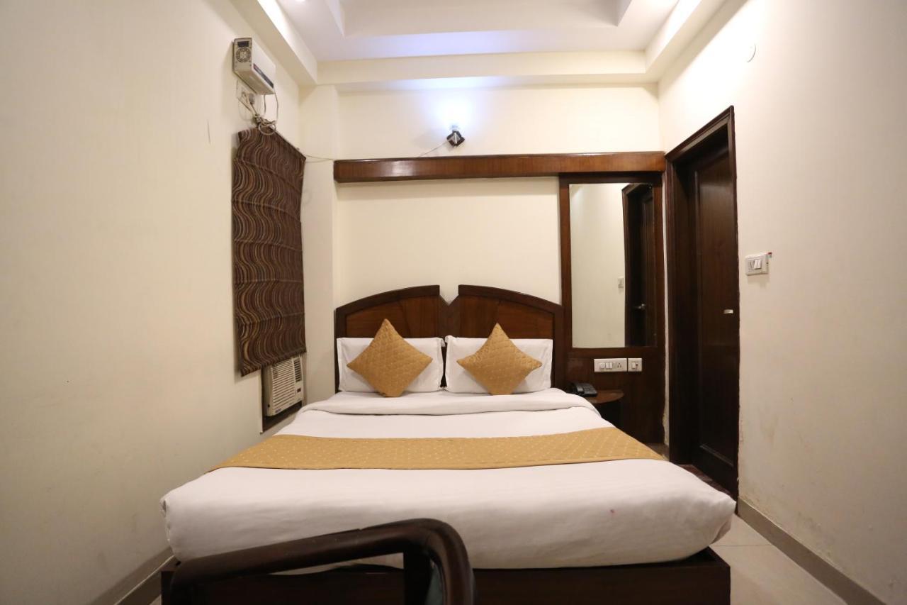 Hotel Gaylord International - New Delhi Exterior photo