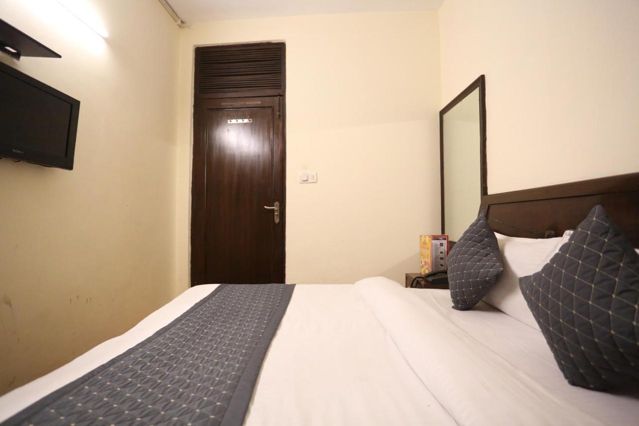 Hotel Gaylord International - New Delhi Exterior photo
