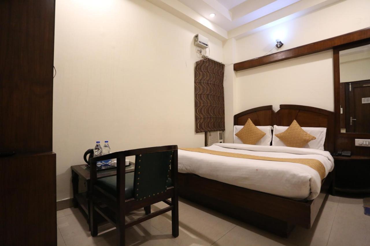 Hotel Gaylord International - New Delhi Exterior photo