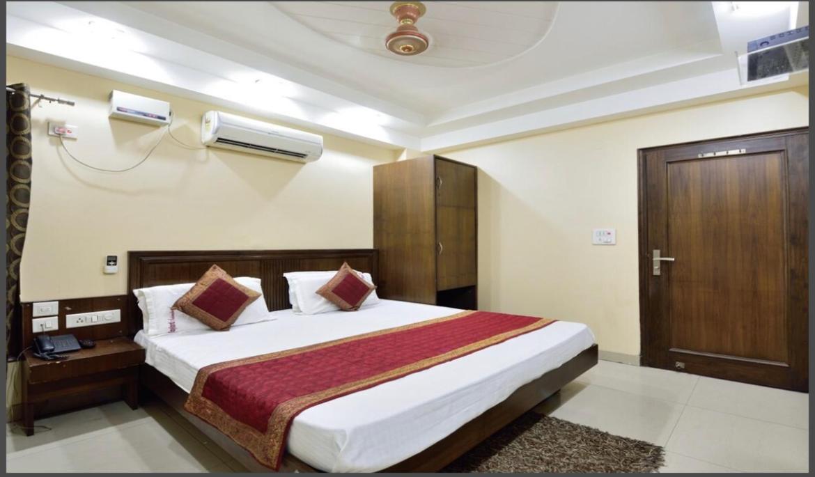 Hotel Gaylord International - New Delhi Exterior photo