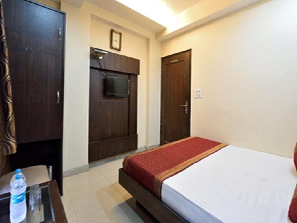 Hotel Gaylord International - New Delhi Exterior photo