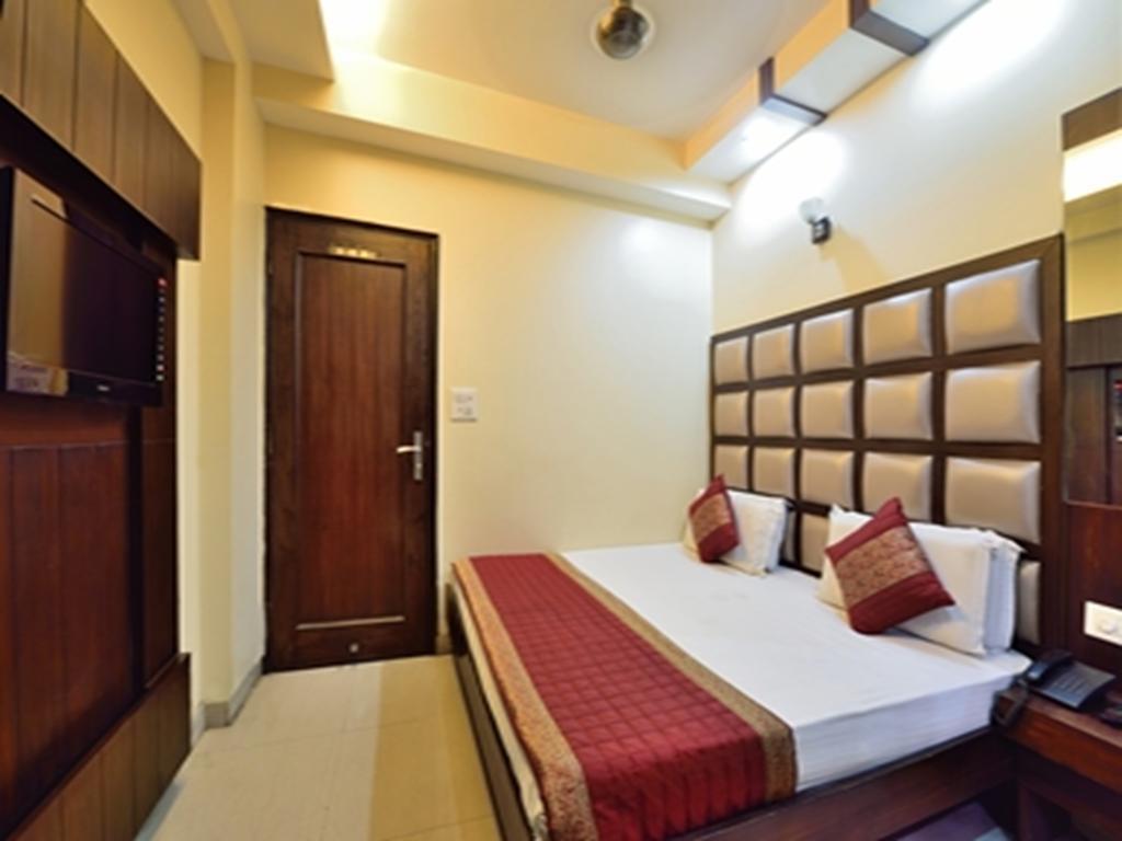 Hotel Gaylord International - New Delhi Exterior photo